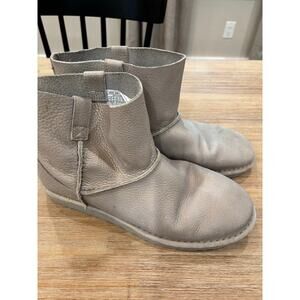 UGG CLASSIC UNLINED METALLIC SILVER LEATHER BOOTS, WOMEN US 10